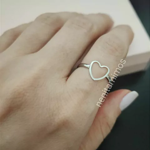 Anel coração médio vazado em aço inoxidável cor prateado - comprar online