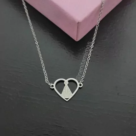 Colar Nossa Senhora Aparecida coração em aço inoxidável prateado religioso