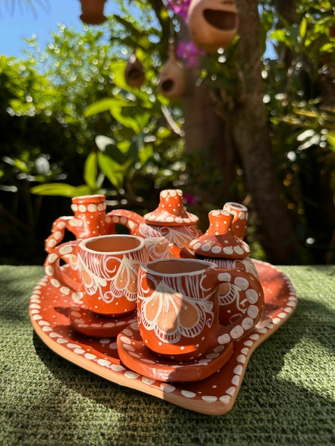 Conjunto de Chá Pintado à Mão em Cerâmica do Vale do Jequitinhonha