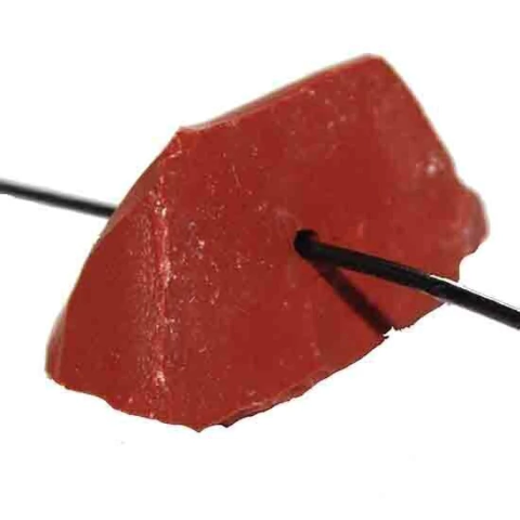 03 Cascalho Bruto Jaspe Vermelho Natural Furado no Centro