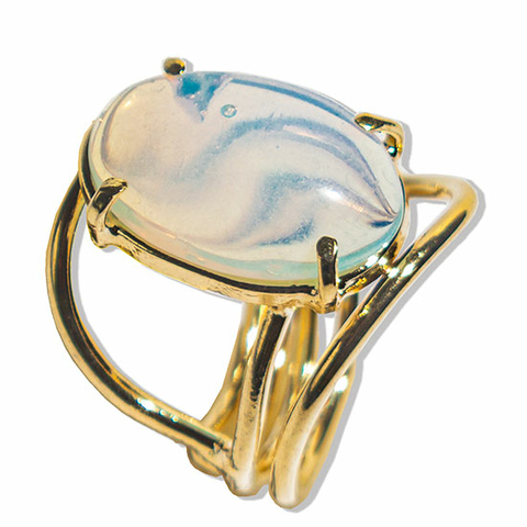 05 Anel Pedra da Lua Opalina Cabochão Oval Pequeno Dourado