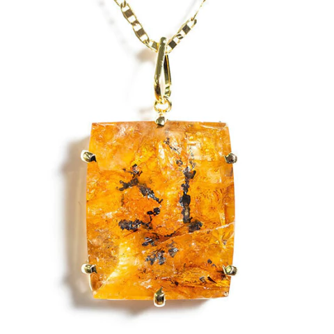 Colar Hematoide Com Dendrita Retangulo Garra Dourada