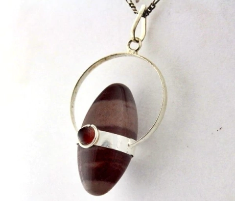 Colar Ovo de Shiva Extra Montado Envolto Argola cor Prateada