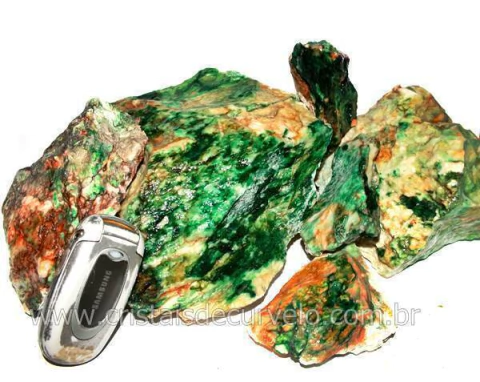 JADE Bruto ou Jadeita e Nefrita Pedra Pra Lapidar Pacote Atacado 20 kg