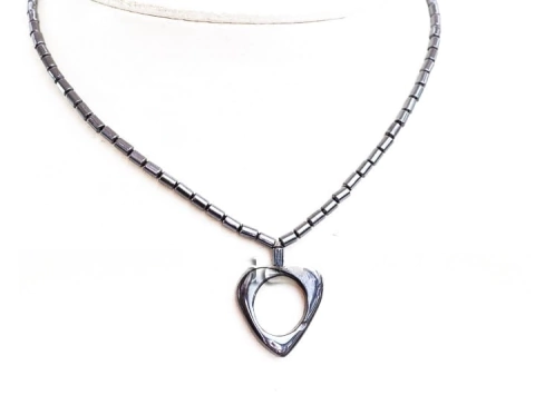 Colar Coração Pedra Hematita Natural Rolada 40cm