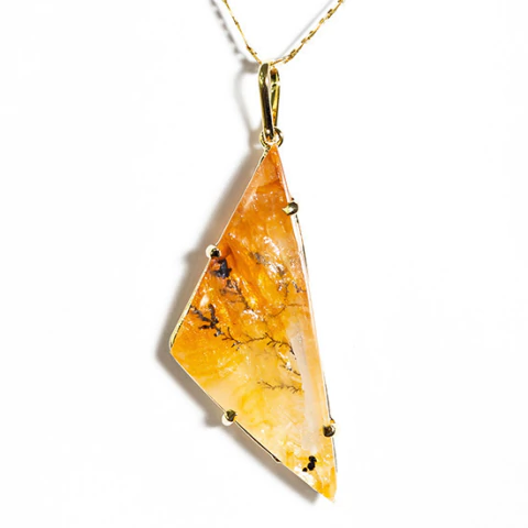 Colar Hematoide Com Dendrita Grande Garra Dourada