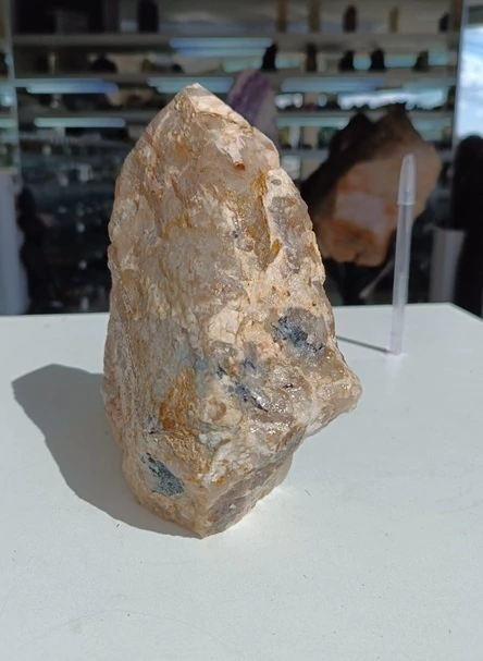 Ponta Turmalina Preta no Feldspato Grande Bruto Bico Polido