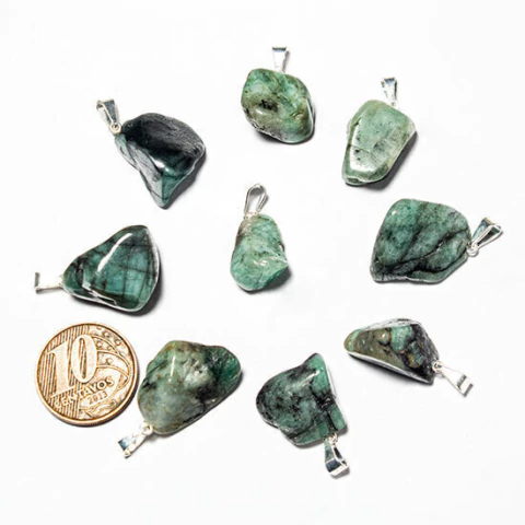 10 Pingente Pedrinha Esmeralda Natural Prateado Atacado