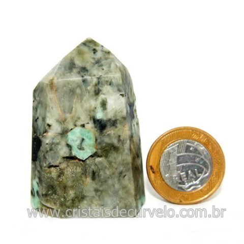 Ponta Esmeralda Incrustado no Xisto Pedra Natural Cod 118304