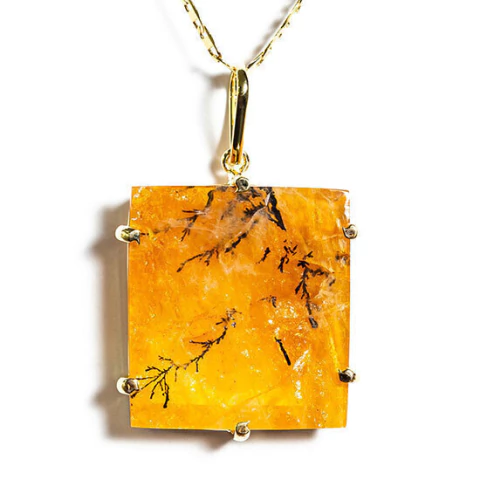Colar Hematoide Com Dendrita Retangulo Garra Dourada