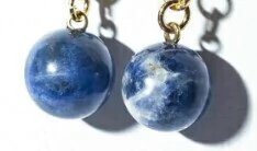 50 Pingente Bolinha Pedra Sodalita Envolto Dourado ATACADO