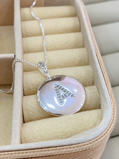 COLAR INICIAL ZIRCONIA TASSIA NAVES F PRATA