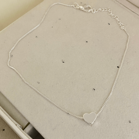 COD7668 TORNOZELEIRA UM CORAÇÃO F PRATA