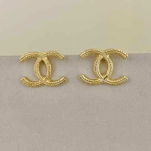 COD8320 BRINCO INSPIRAÇÃO CHANEL DOURADO