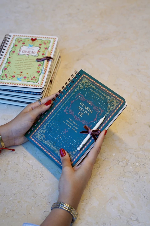 Cadernos de oração - comprar online