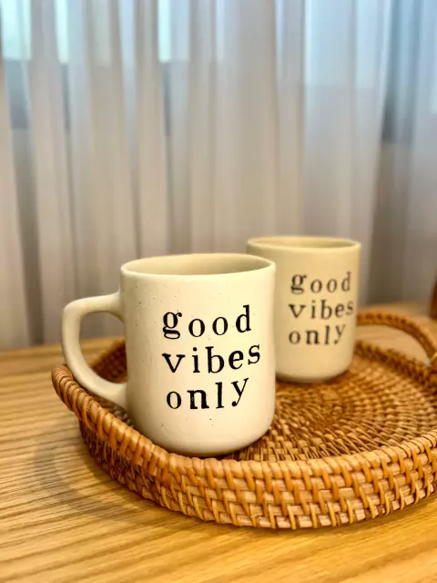 Caneca Good Vibes Only