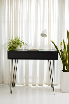 Escritorio DRESDE - Color NEGRO con patas Hairpin - Artespacios