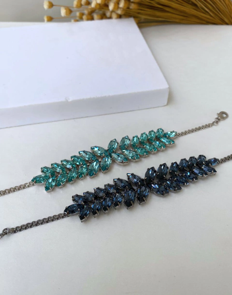 Pulseira Izzy em pedraria