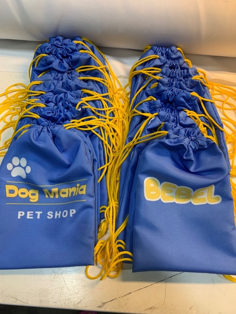 30 sacochilas personalizados com logotipo e nome(15x20)