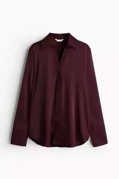 Camisa escote V H&M tela brillo