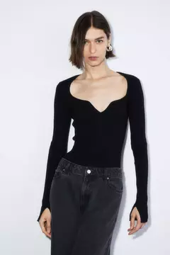 Top / Sweater en punto acanalado con escote corazón H&M - Ceci Scotti