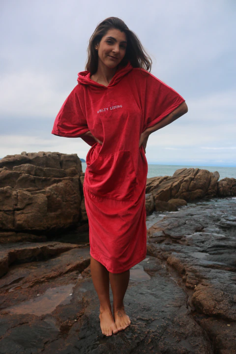 PONCHO SALTY LIVING • vermelho