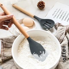 Kit de Utensílios de Silicone com Cabo em Bambu | BamBoho - MaraviLar