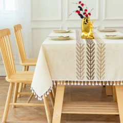 Toalha de Mesa Folhas com Borlas na internet