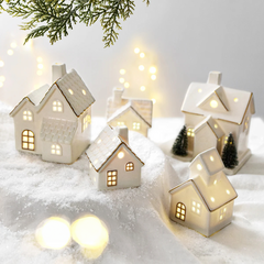 Casa Vila de Natal Iluminada em Cerâmica