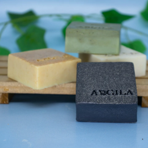 Kit 4 sabonetes vegetal e facil de Argila