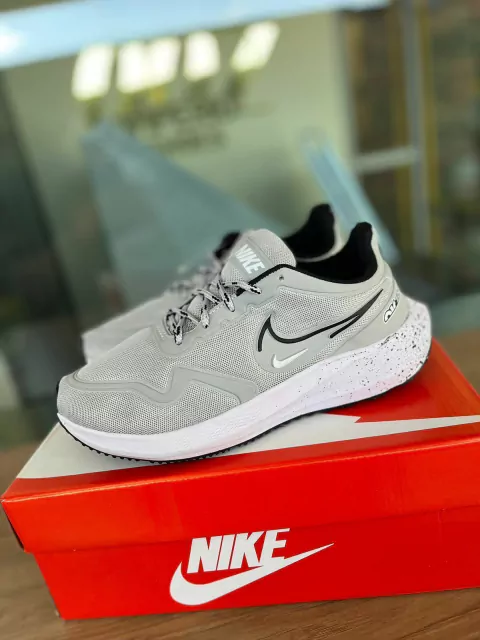 AIR ZOOM CINZA/BRANCO