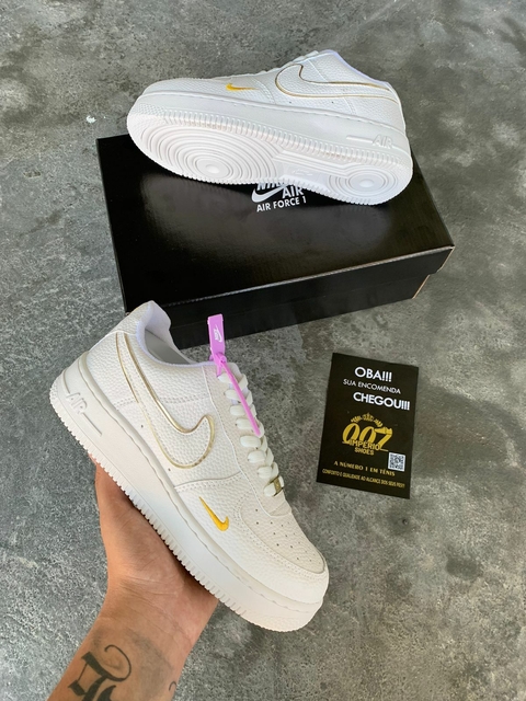 TÊNIS CASUAL AIR FORCE 1 CUSTOM BRANCO/DOURADO