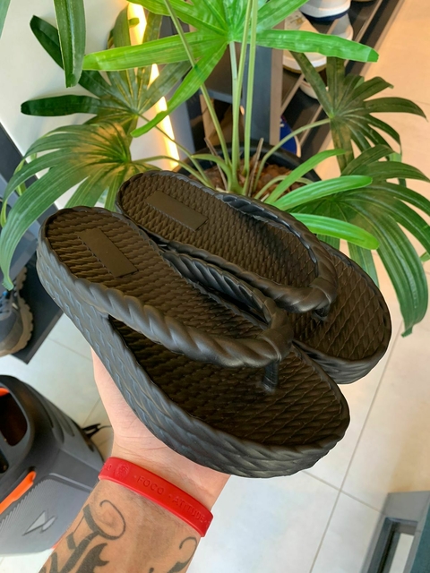 CHINELO PLATAFORMA MARROCOS PRETO