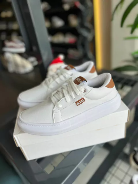 HUGO BOSS BRANCO/CARAMELO