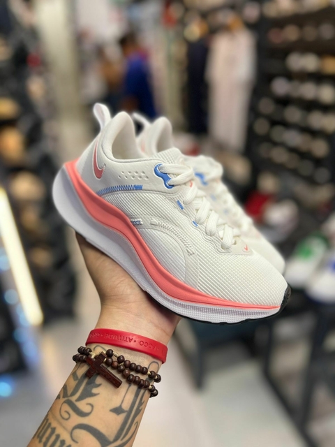 NK REACT SCAPE BRANCO/ROSA