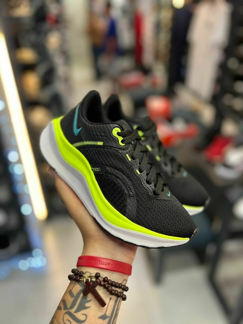 NK REACT SCAPE PRETO/LIMÃO