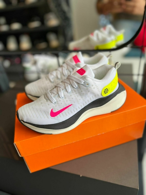AIR MAX INFINITY RUN 4 BRANCO/PINK