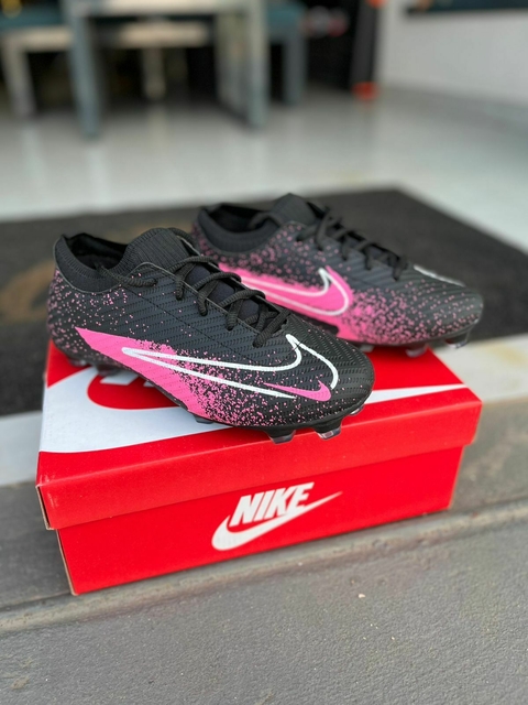 CHUTEIRA CAMPO PRETO/PINK - comprar online
