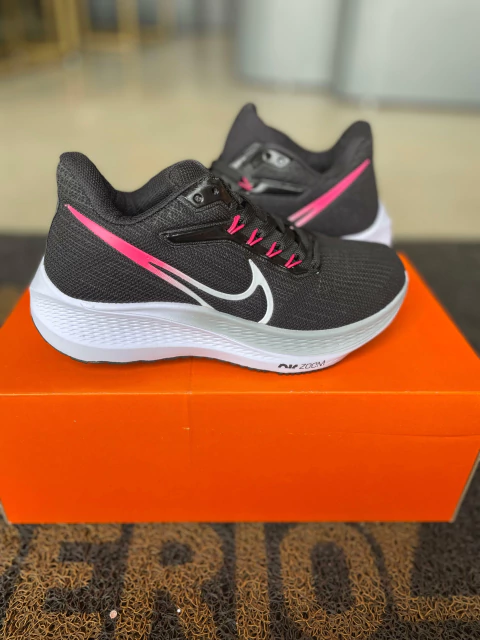 PEGASUS PRETO/PINK - comprar online