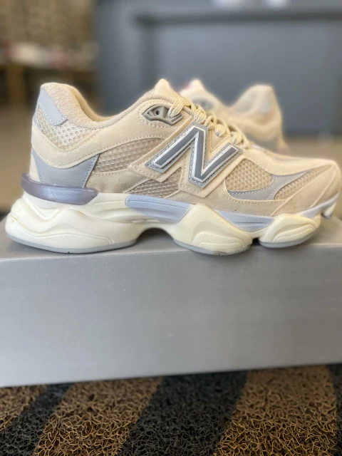 TÊNIS NB 9060 OFF CAMURÇA/CINZA - comprar online