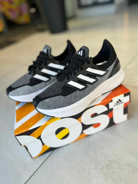 Tênis Ultraboost 5 Preto/Branco - comprar online