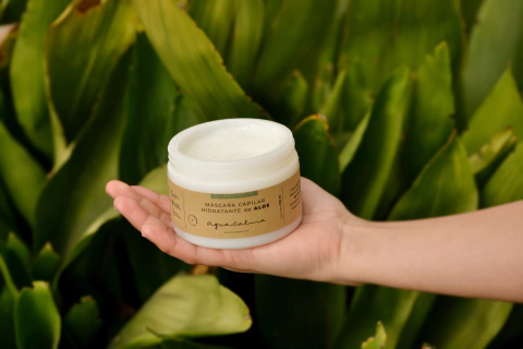 Máscara capilar hidratante con aloe vera orgánico