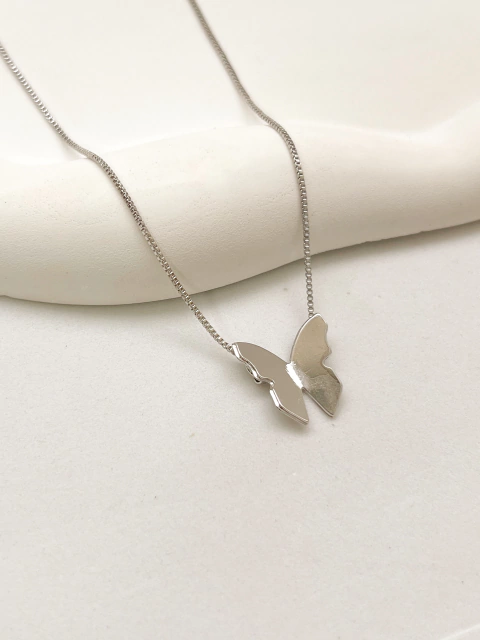 Colar Borboleta Origami Ródio