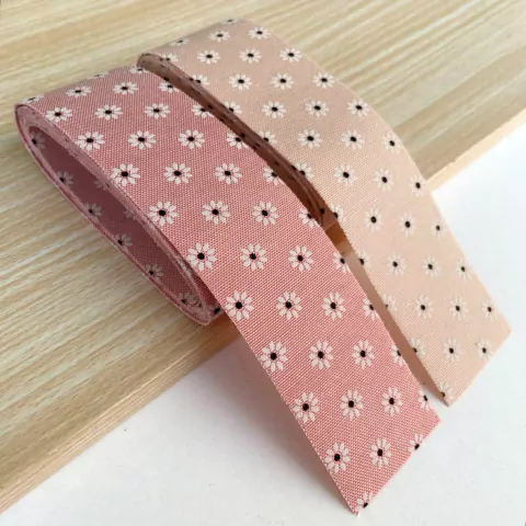 FITA TRABALHADA DUPLA FACE MARGARIDA (PRINCESS) 38MM - 2 METROS