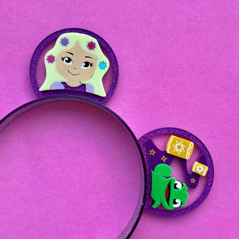 KIT TIARA + PAR DE ORELHA EM ACRILICO PRINCESA RAPUNZEL - UNIDADE