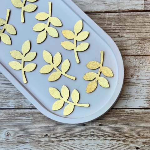 APLIQUE TECIDO RAMO 5 FOLHAS DE LONITA DOURADA - 6 UNIDADES