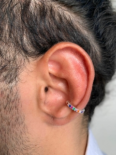 PIERCING FAKE CRAVEJADO RAINBOW BANHADO EM PRATA 925