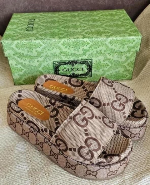 Slide Plataforma Gucci