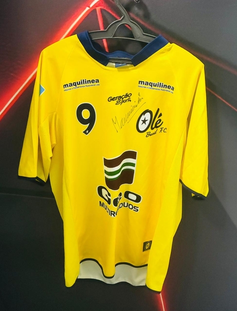 Camisa Olé Brasil F.C. 2012 de Jogo, Autografada por Marcinho #9 (Tamanho G)