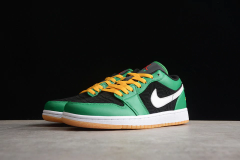 AIR JORDAN 1 LOW - PRETO/BRANCO/VERDE